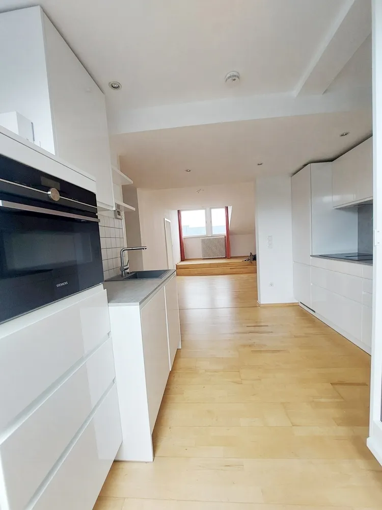 3 Zimmer Wohnung mit 90 m² in Wiesbaden – Bild 3