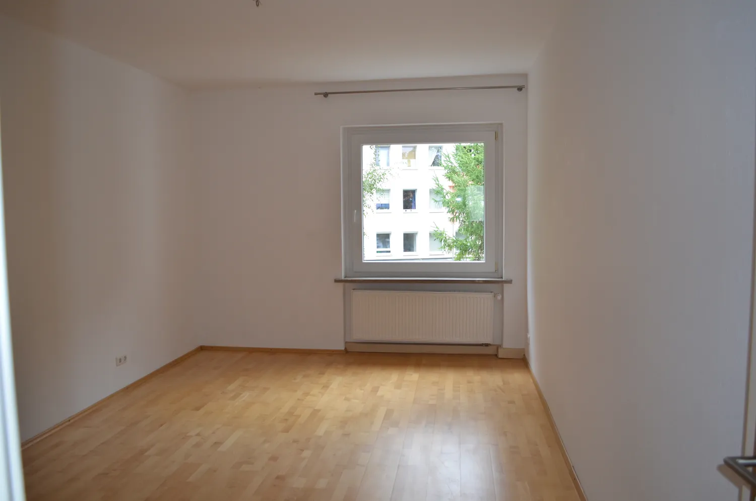 4 Zimmer Wohnung mit 97 m² in Hannover – Bild 2