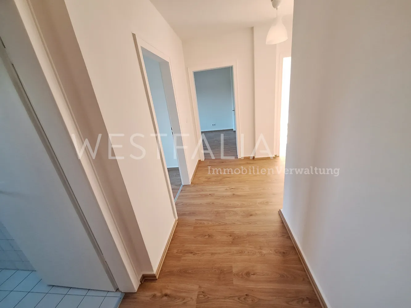 2 Zimmer Wohnung mit 57 m² in Düsseldorf – Bild 2