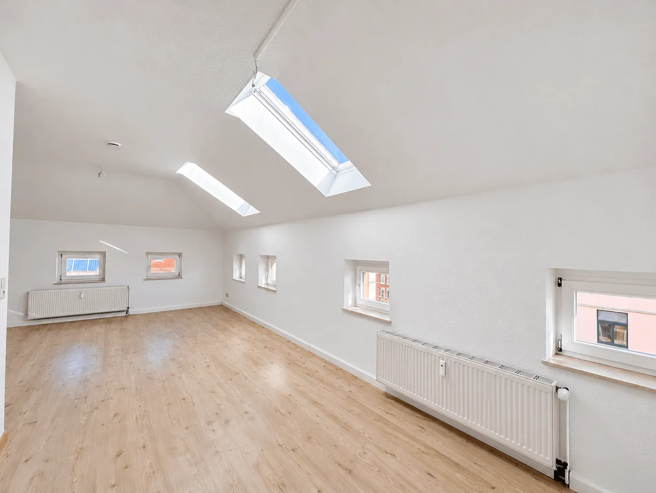 2 Zimmer Wohnung mit 63 m² in Halle (Saale) – Bild 2