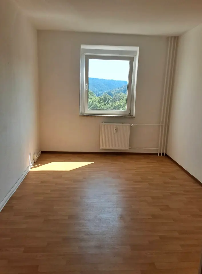 3 Zimmer Wohnung mit 68 m² in Meiningen – Bild 2