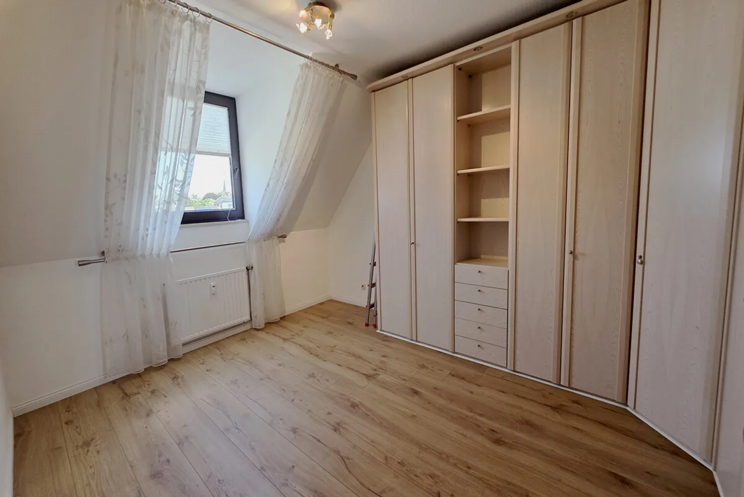 2 Zimmer Wohnung mit 69 m² in Solingen – Bild 2
