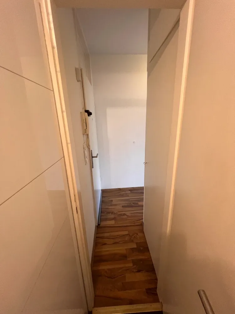 1 Zimmer Wohnung mit 28 m² in Köln – Bild 8