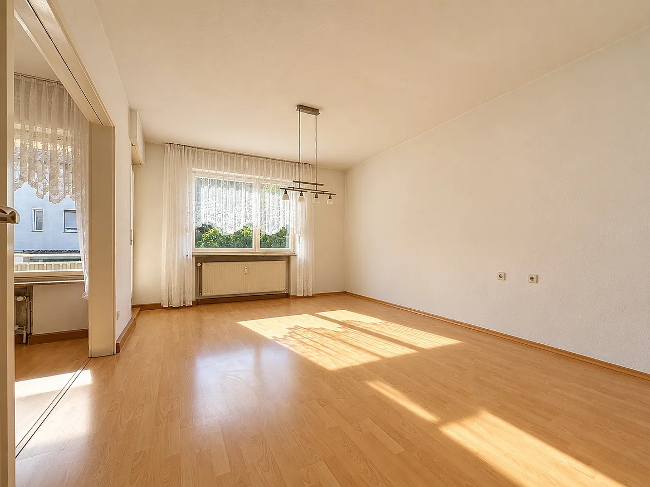 5 Zimmer Wohnung mit 96 m² in Stuttgart – Bild 1