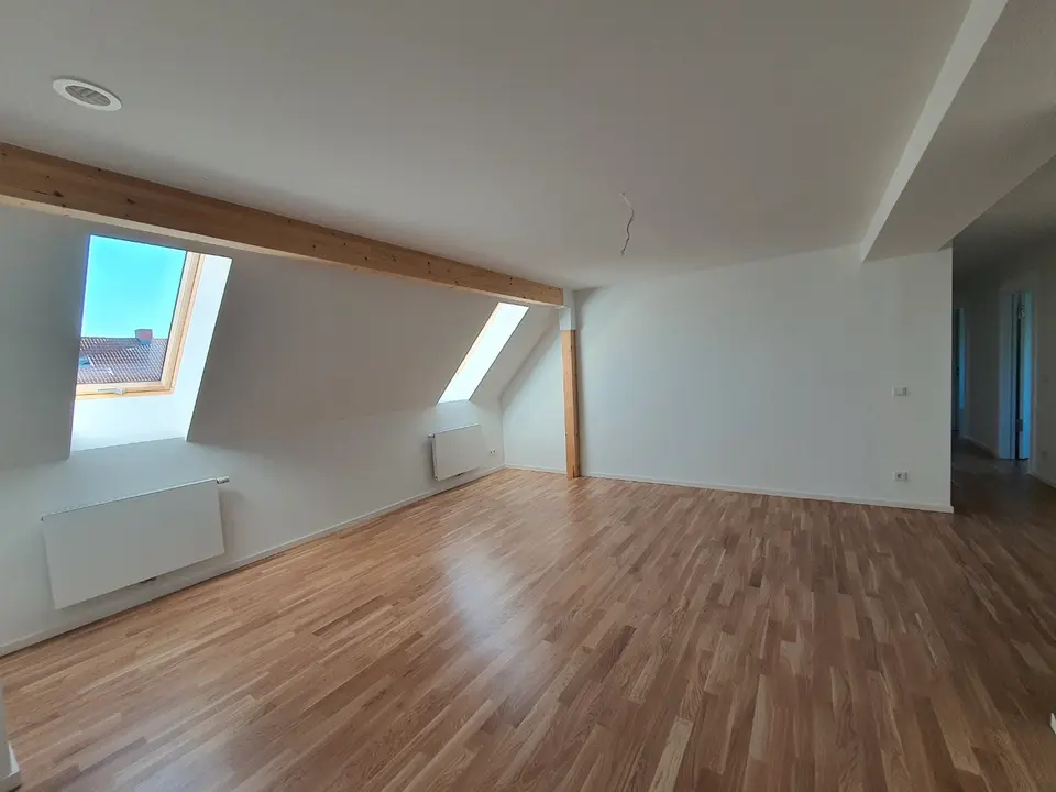 5 Zimmer Wohnung mit 135 m² in Werder (Havel) – Bild 1