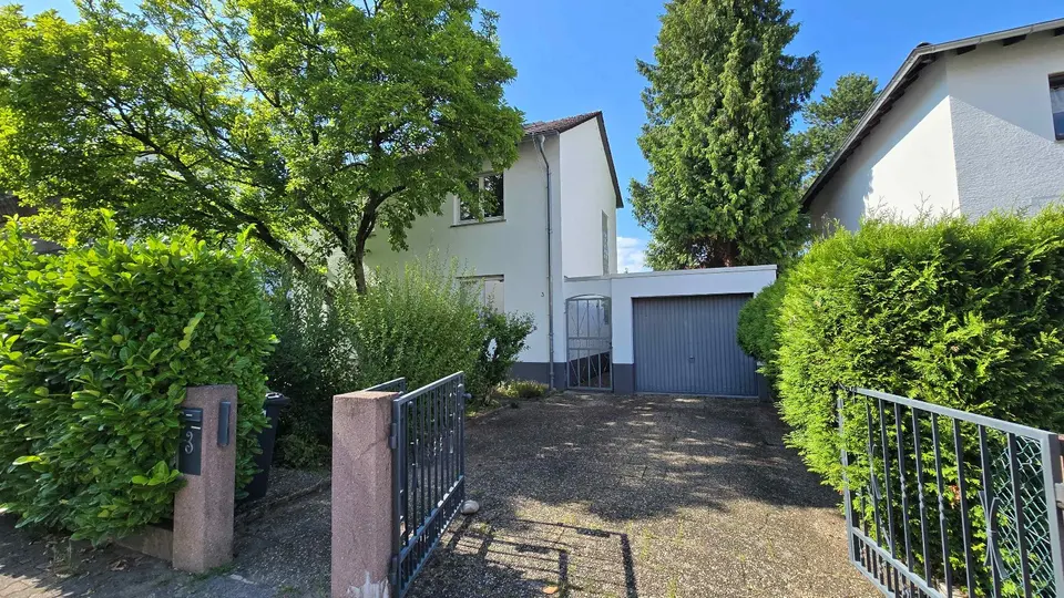 4 Zimmer Haus mit 100 m² in Frankfurt am Main – Bild 1