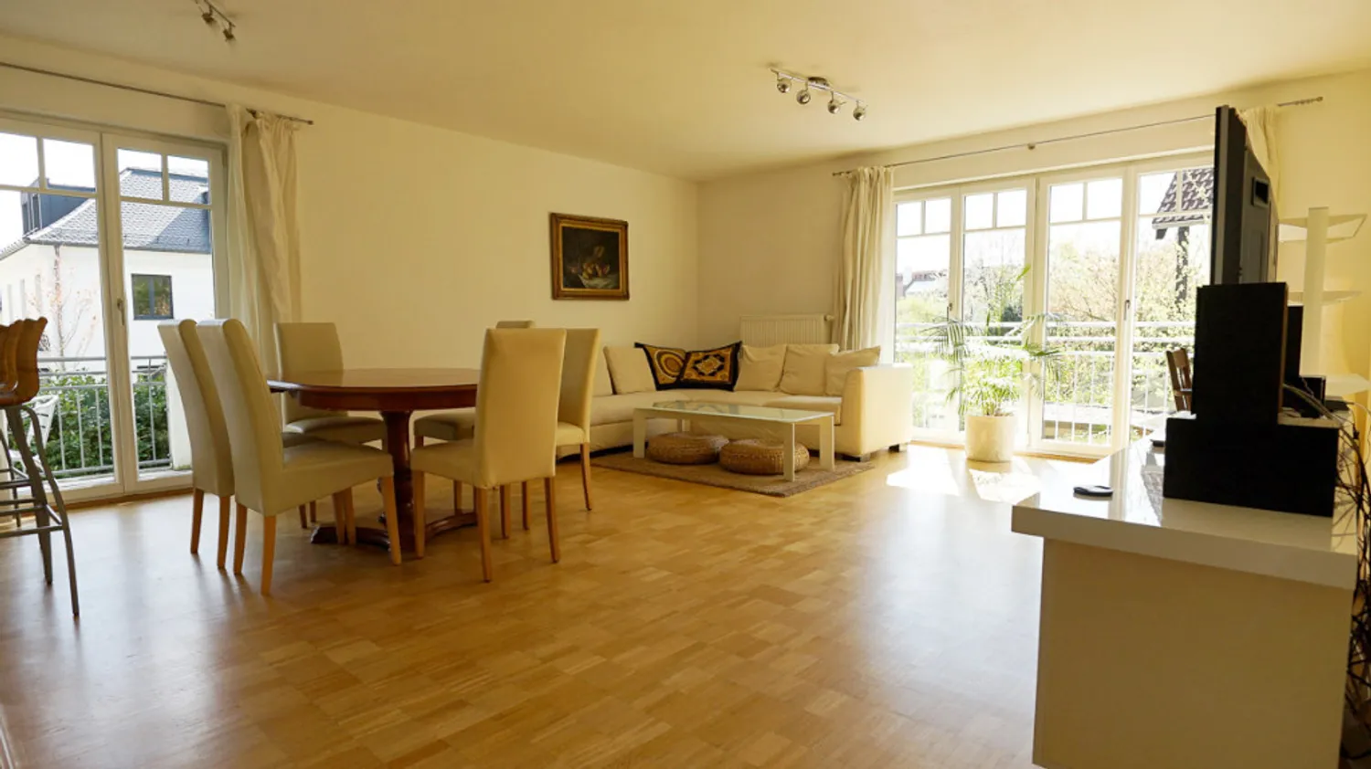 3 Zimmer Wohnung mit 93 m² in München – Bild 3