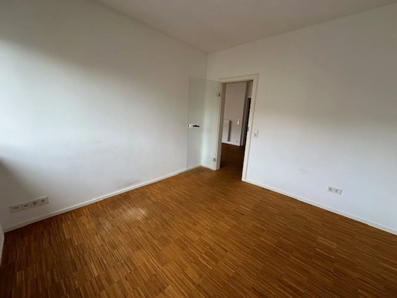 4 Zimmer Wohnung mit 125 m² in Wiesbaden – Bild 11
