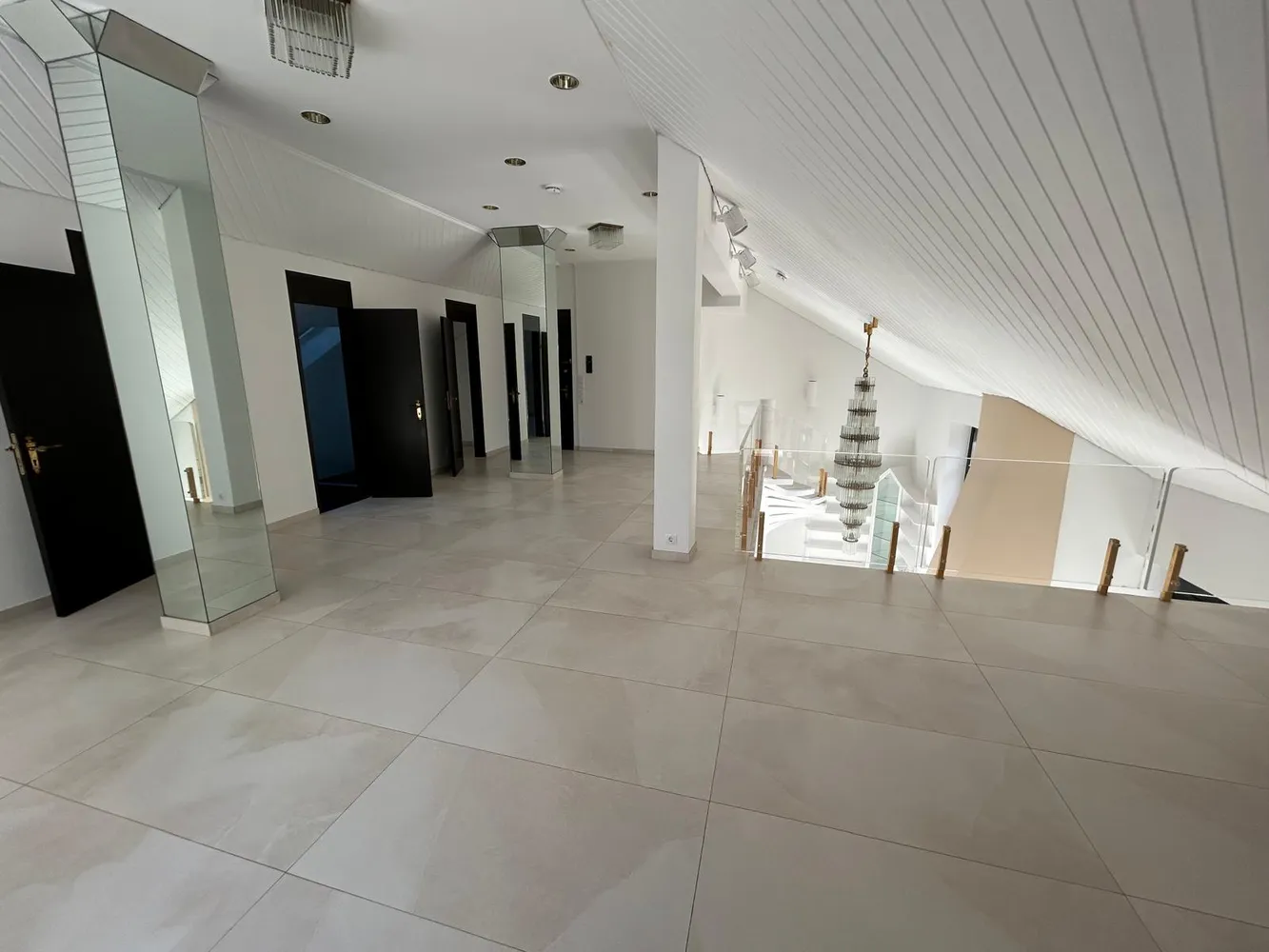 4 Zimmer Wohnung mit 162 m² in Wiesbaden – Bild 7