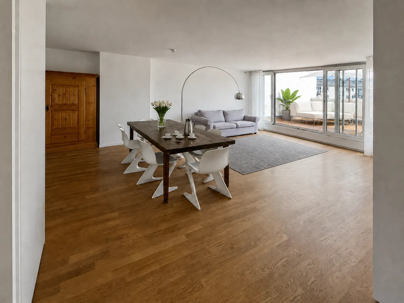 7 Zimmer Wohnung mit 155 m² in München – Bild 1