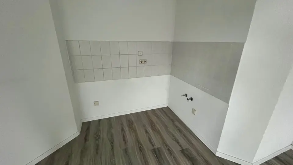 2 Zimmer Wohnung mit 35 m² in Werdau – Bild 4