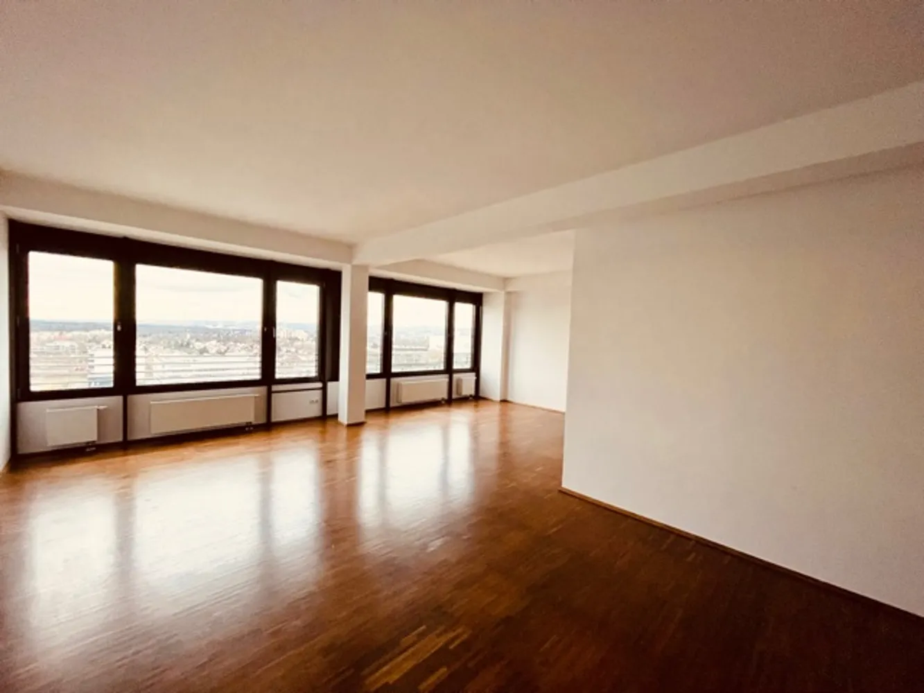 2 room apartment with 67 m² in Frankfurt am Main – Photo 1