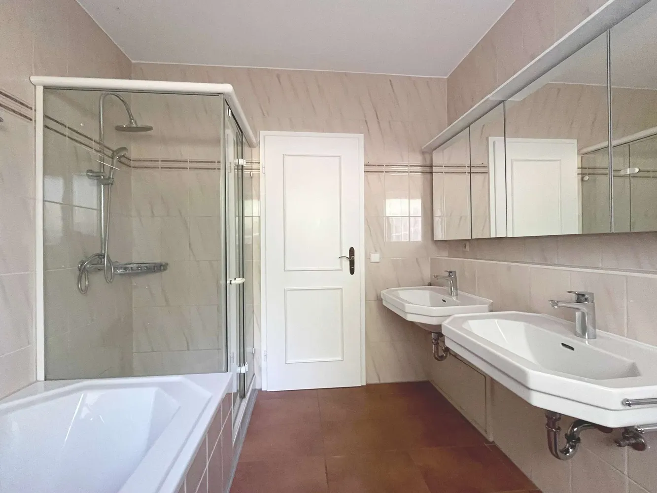 2 Zimmer Wohnung mit 74 m² in Baden-Baden – Bild 1