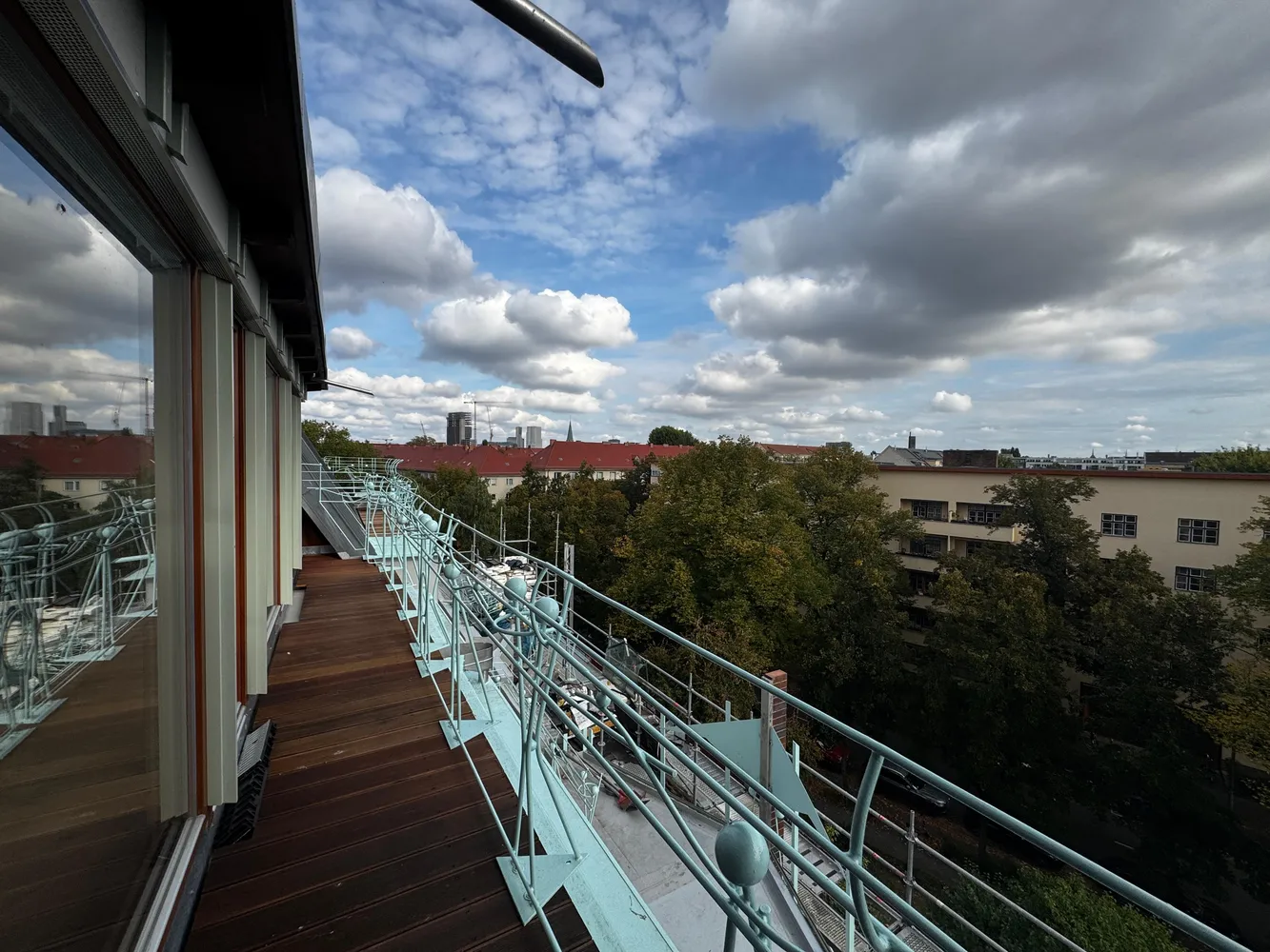 2 room apartment with 80 m² in Berlin – Photo 7
