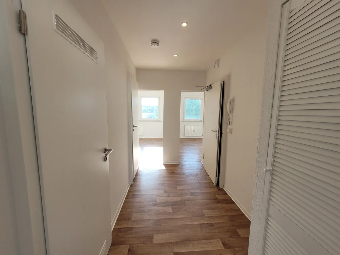 5 Zimmer Wohnung mit 79 m² in Halle (Saale) – Bild 2
