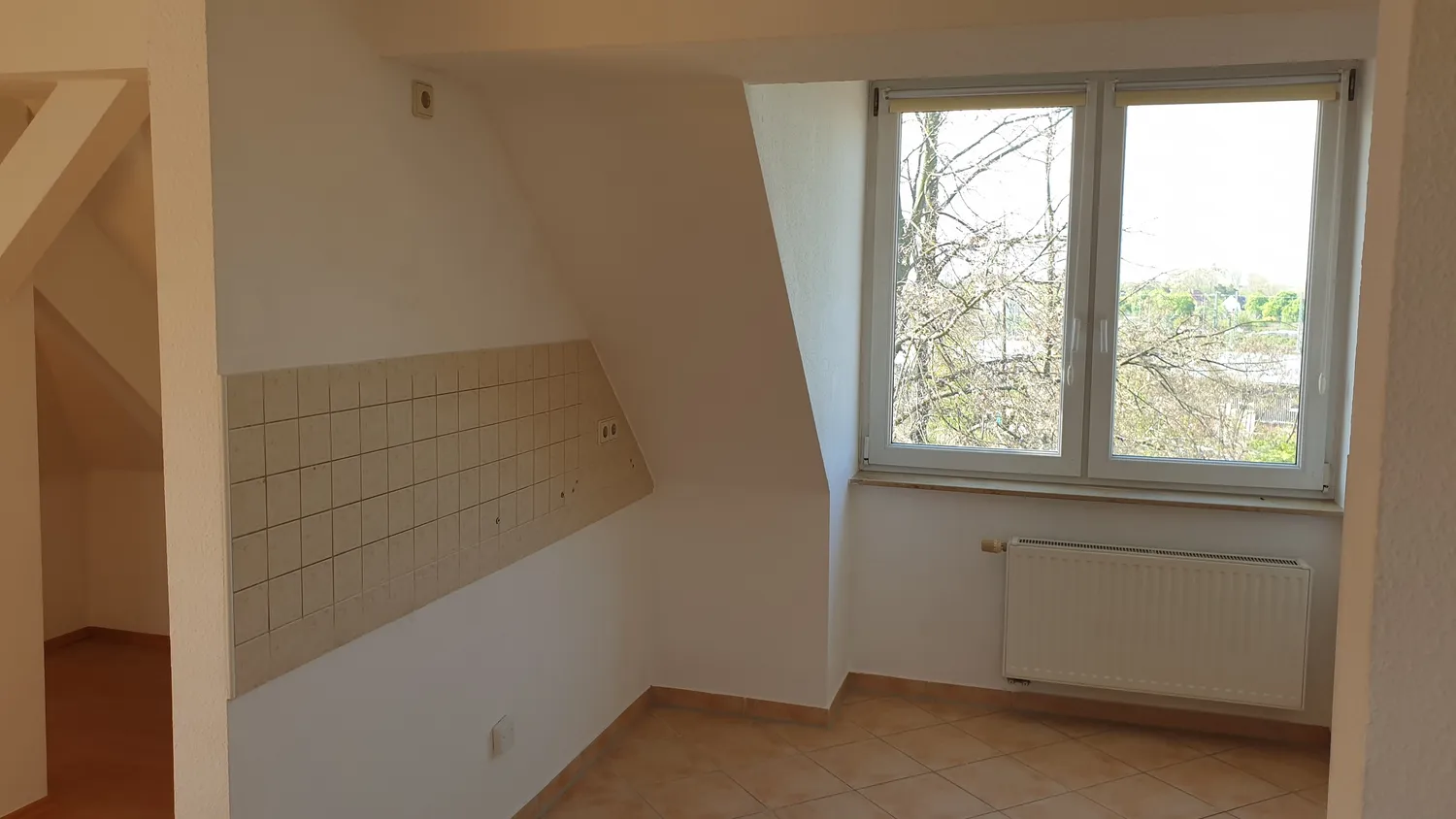 4 Zimmer Wohnung mit 110 m² in Merseburg – Bild 2