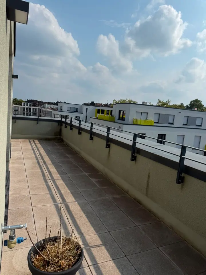 3 Zimmer Wohnung mit 110 m² in Düsseldorf – Bild 3