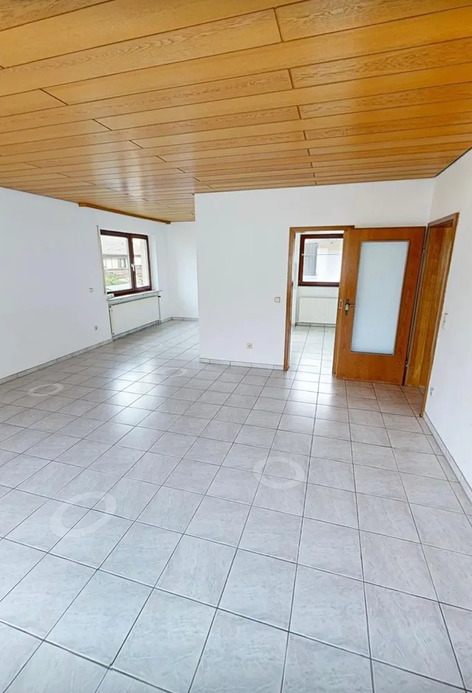 6 Zimmer Wohnung mit 120 m² in Mannheim – Bild 2