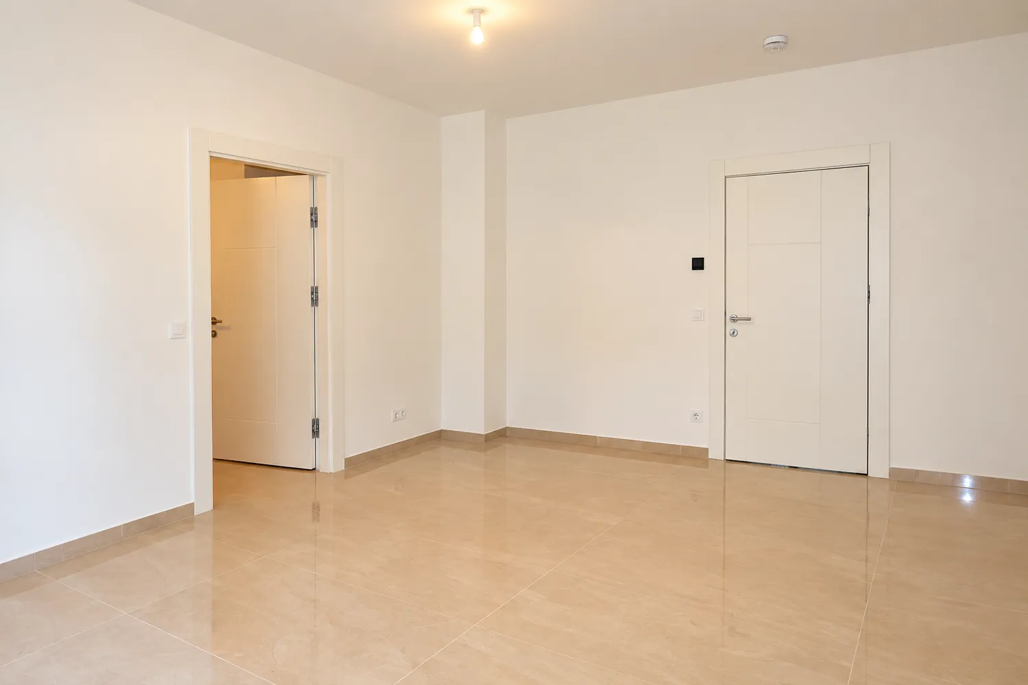 2 Zimmer Wohnung mit 90 m² in Hannover – Bild 4