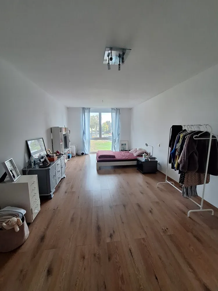 4 Zimmer Wohnung mit 98 m² in Düsseldorf – Bild 3