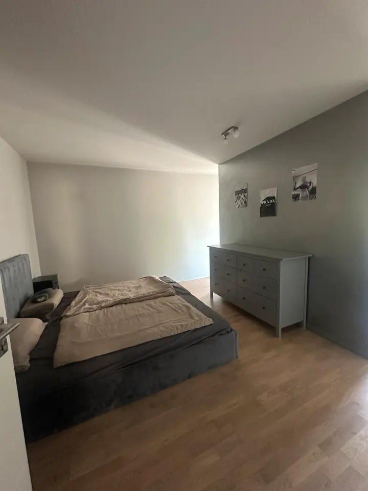 2 Zimmer Wohnung mit 80 m² in Bergisch Gladbach – Bild 2