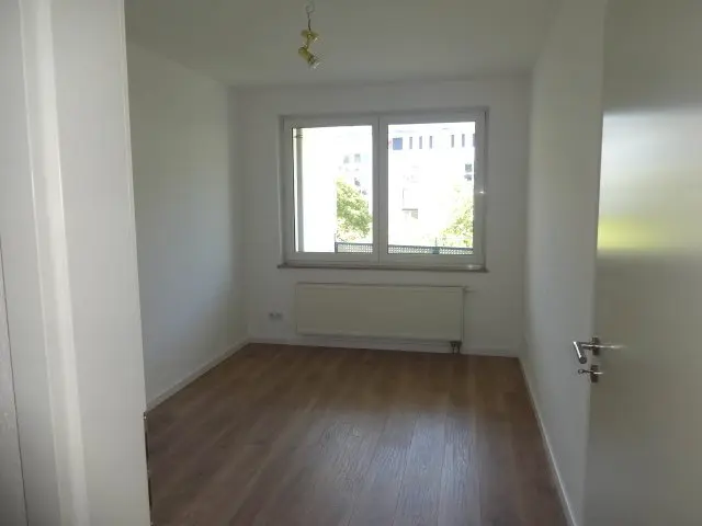 3 Zimmer Wohnung mit 82 m² in Dresden – Bild 1