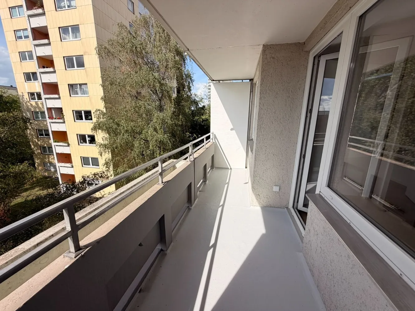 2 room apartment with 57 m² in Munich – Photo 2