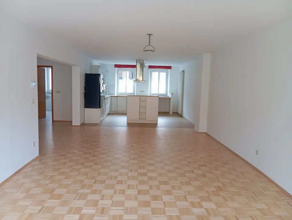 2 Zimmer Wohnung mit 100 m² in Erfurt – Bild 1
