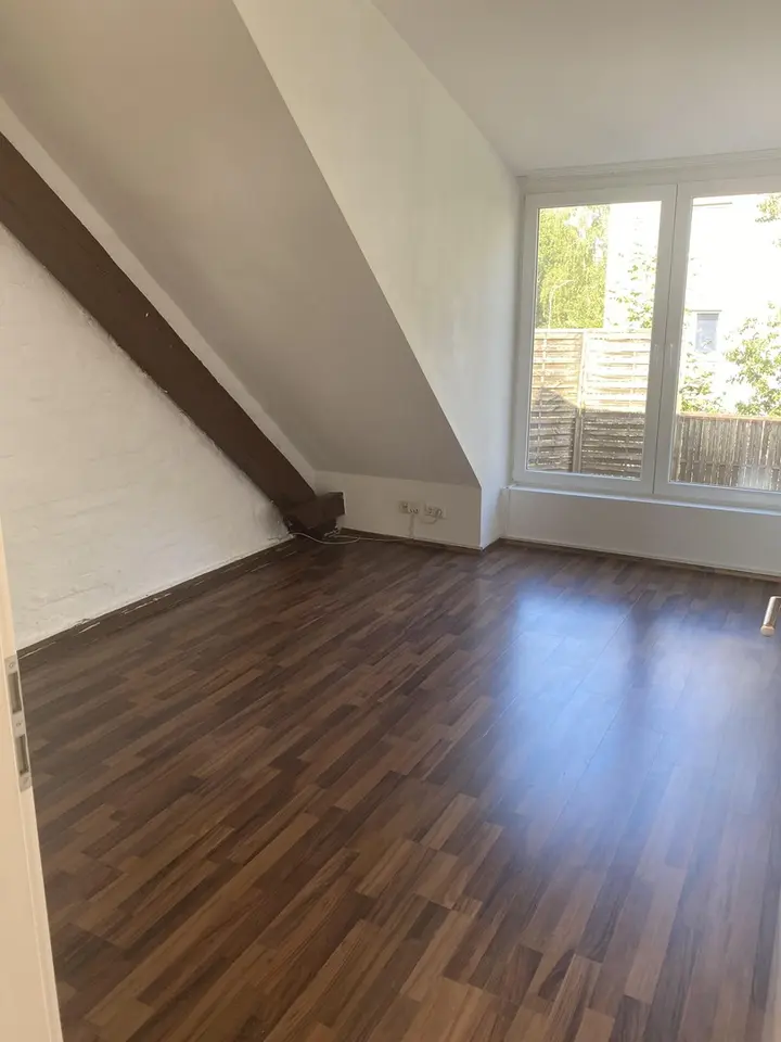 3 Zimmer Wohnung mit 100 m² in Lübeck – Bild 3