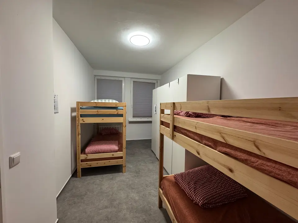15 Zimmer Wohnung mit 450 m² in Berlin – Bild 1