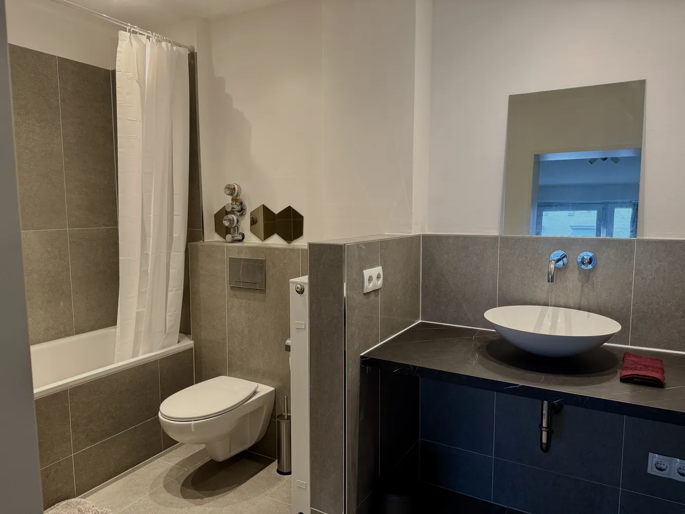 2 room apartment with 60 m² in Düsseldorf – Photo 4