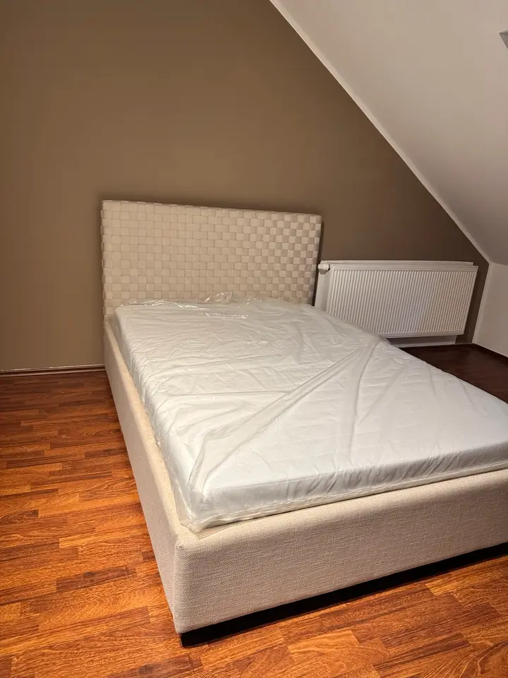 WG-Zimmer mit 166 m² in Erkrath – Bild 2