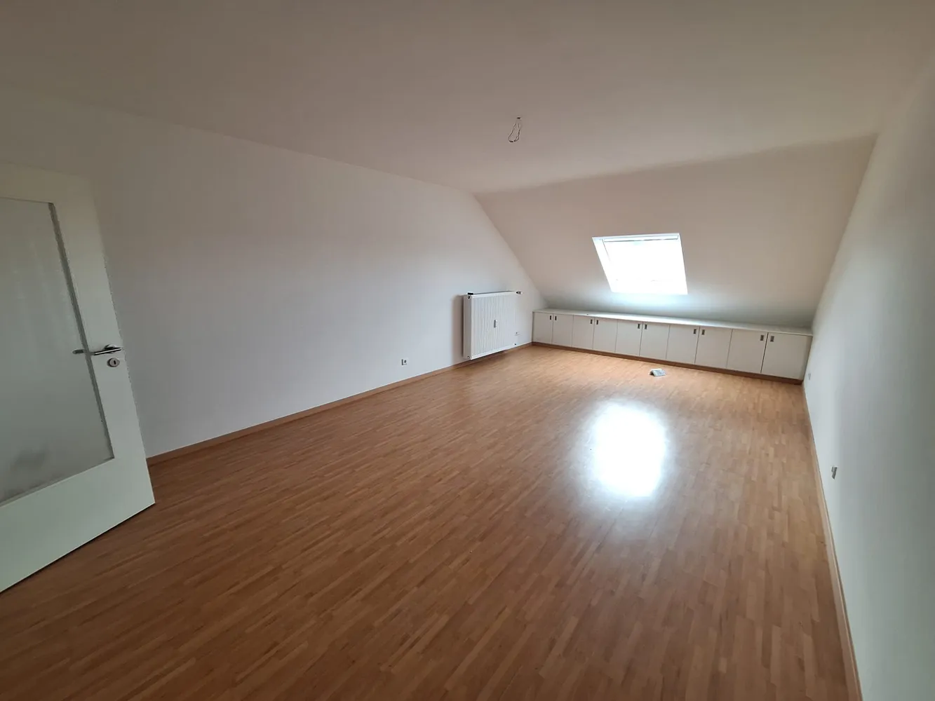 2 Zimmer Wohnung mit 75 m² in Langenfeld – Bild 1