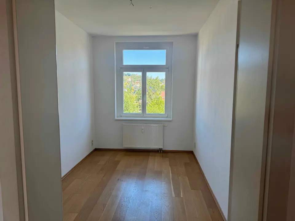 5 Zimmer Wohnung mit 114 m² in Radebeul – Bild 2