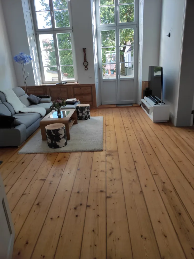 4 Zimmer Wohnung mit 185 m² in Wismar – Bild 1