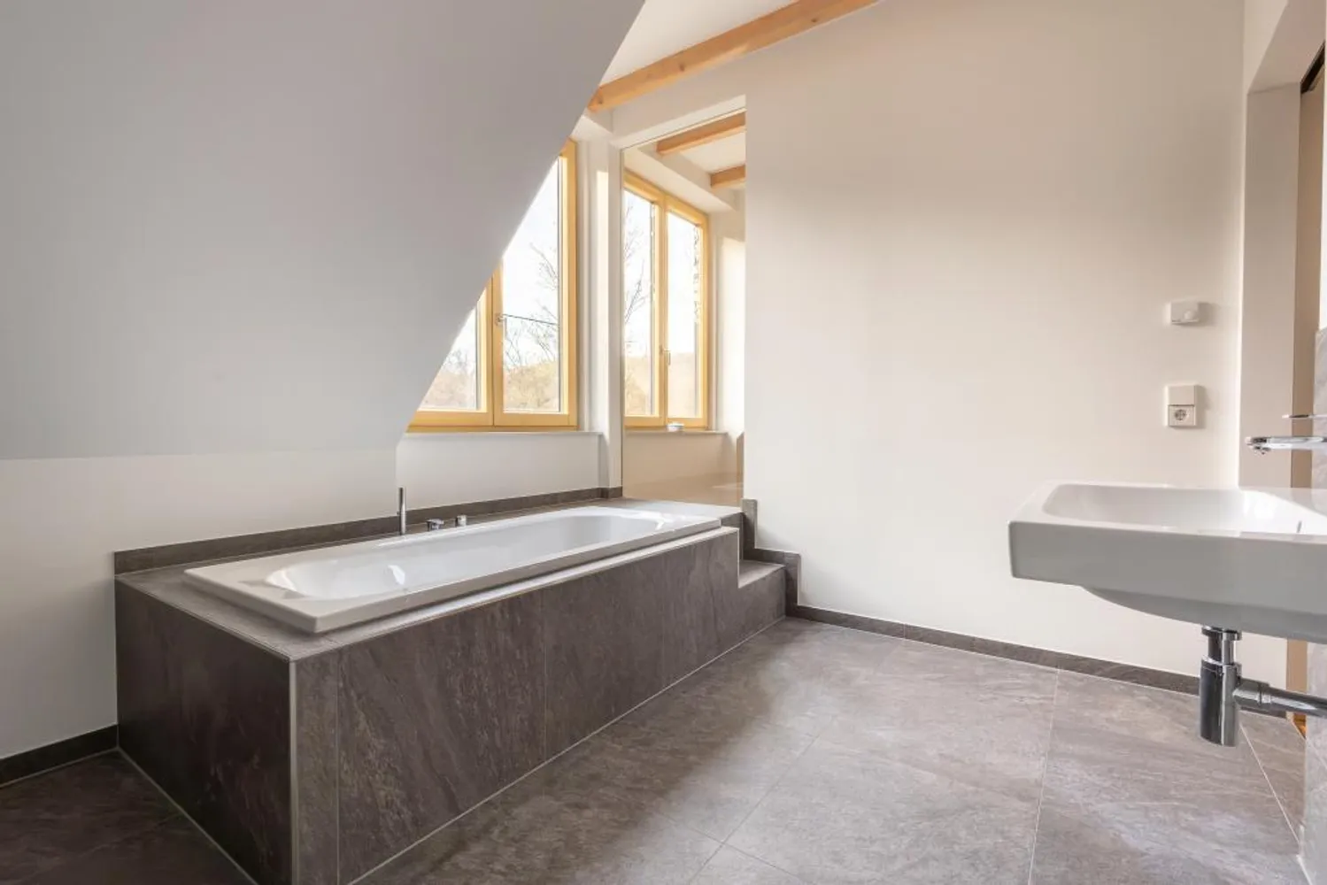 5 Zimmer Wohnung mit 186 m² in Gera – Bild 12