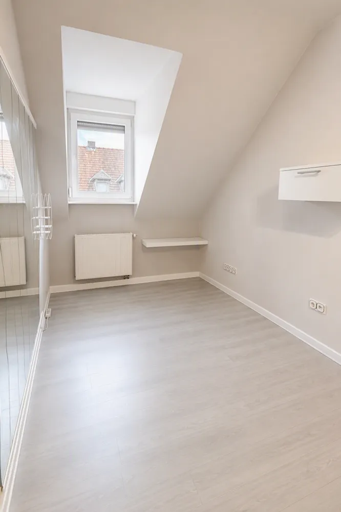 3 Zimmer Wohnung mit 100 m² in Wiesbaden – Bild 4