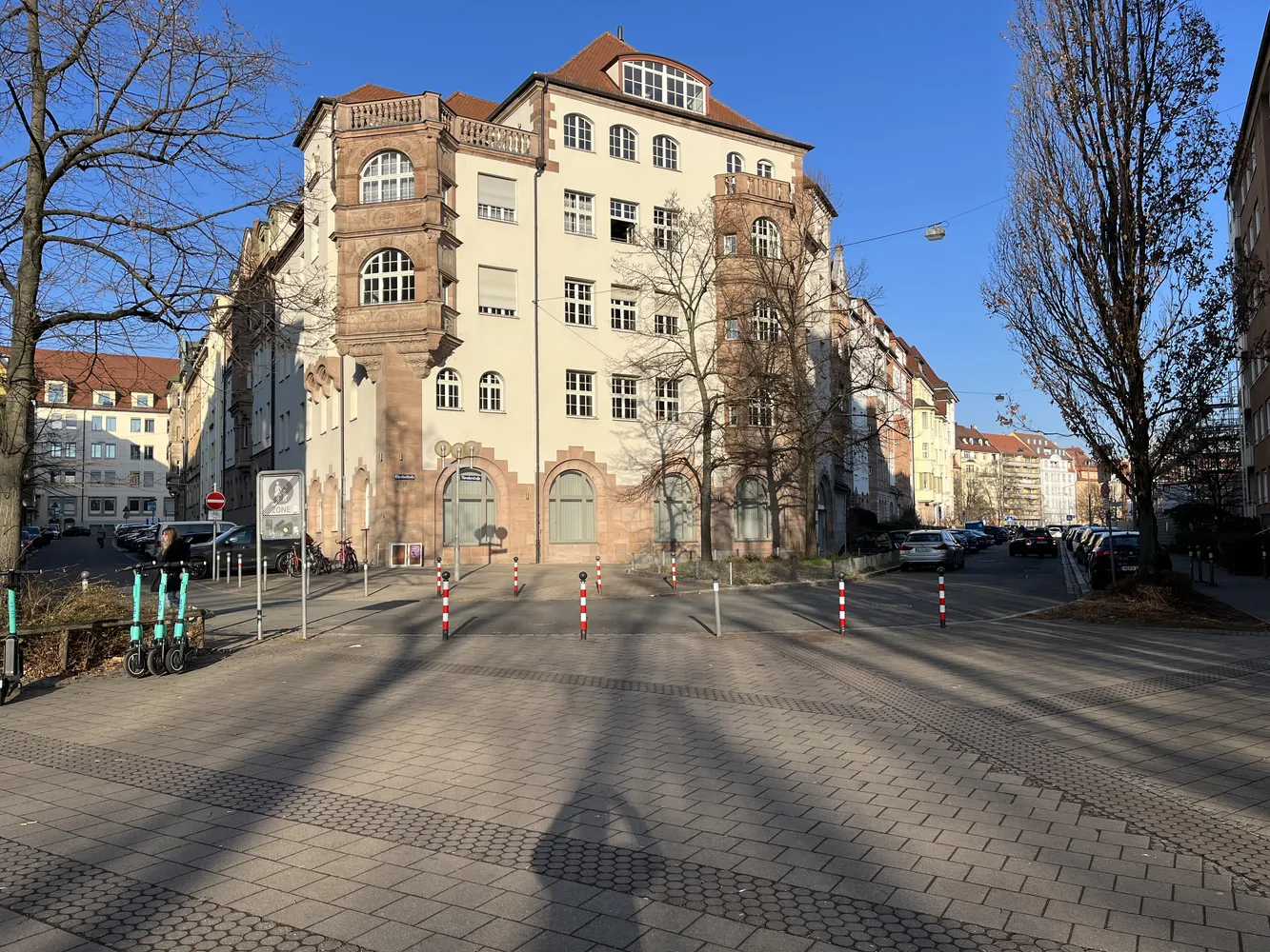2 Zimmer Wohnung mit 220 m² in Nürnberg – Bild 1