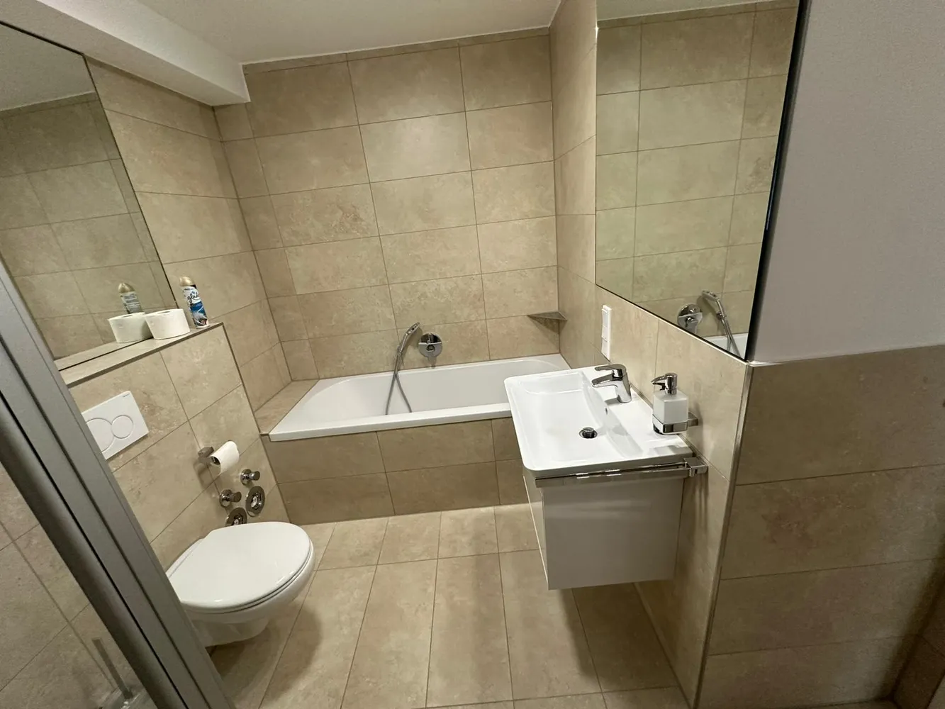 3 Zimmer Wohnung mit 80 m² in Düsseldorf – Bild 10