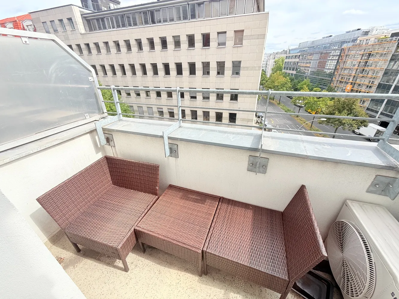 3 Zimmer Wohnung mit 130 m² in Berlin – Bild 3