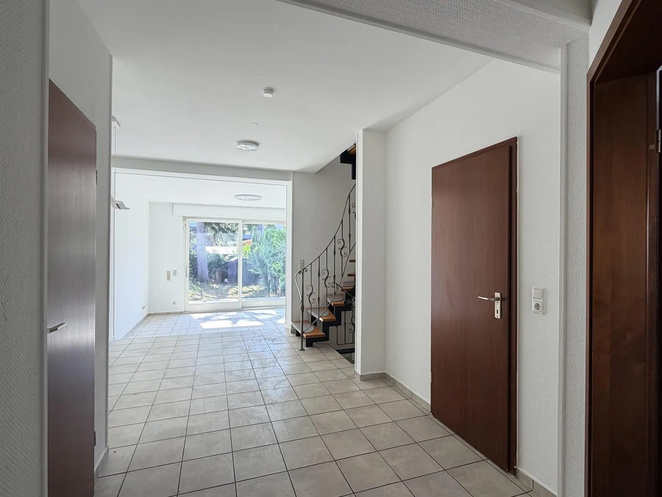 4 Zimmer Wohnung mit 142 m² in Neuss – Bild 3