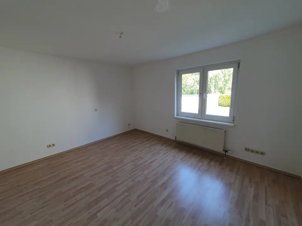 2 Zimmer Wohnung mit 75 m² in Erfurt – Bild 2