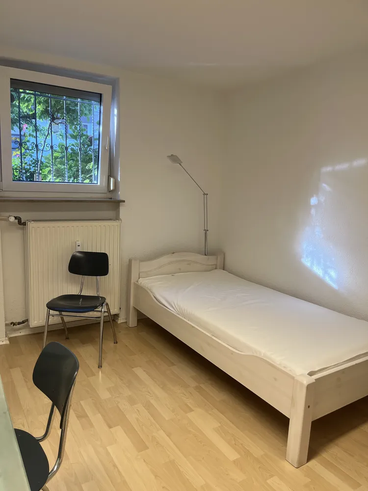 1 room apartment with 16 m² in Stuttgart – Photo 2