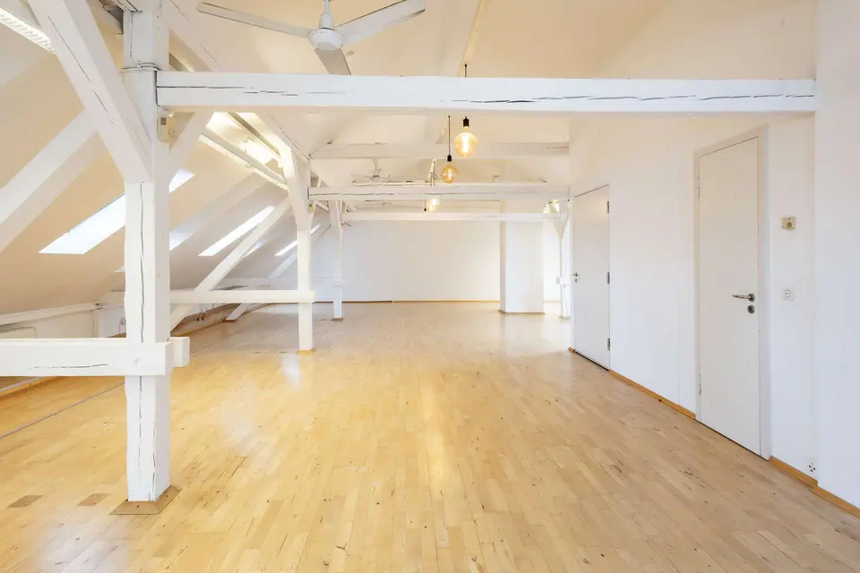 2 Zimmer Wohnung mit 111 m² in Nürnberg – Bild 1