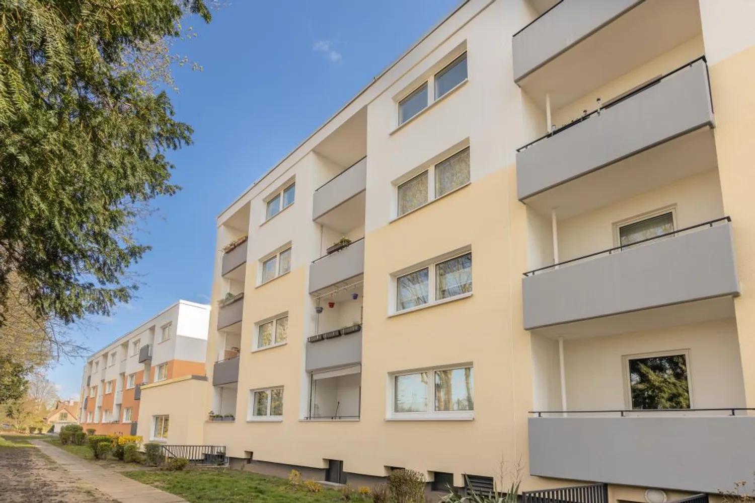 3 Zimmer Wohnung mit 77 m² in Düsseldorf – Bild 2