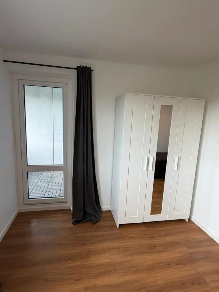 4 Zimmer Wohnung mit 13 m² in München – Bild 5