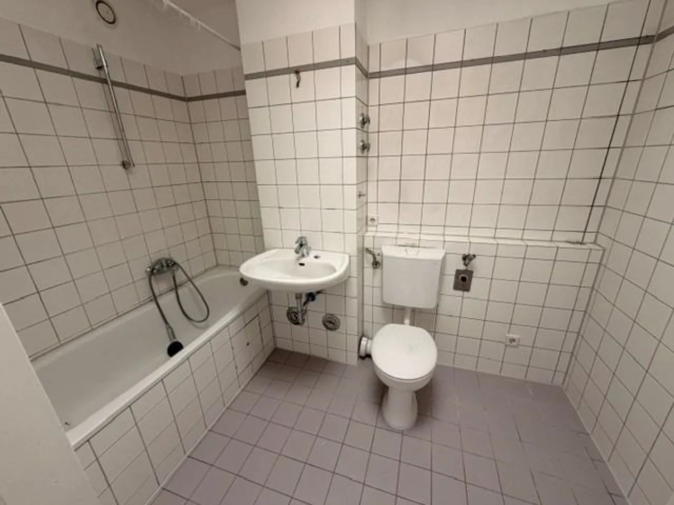 2 Zimmer Wohnung mit 73 m² in Berlin – Bild 11