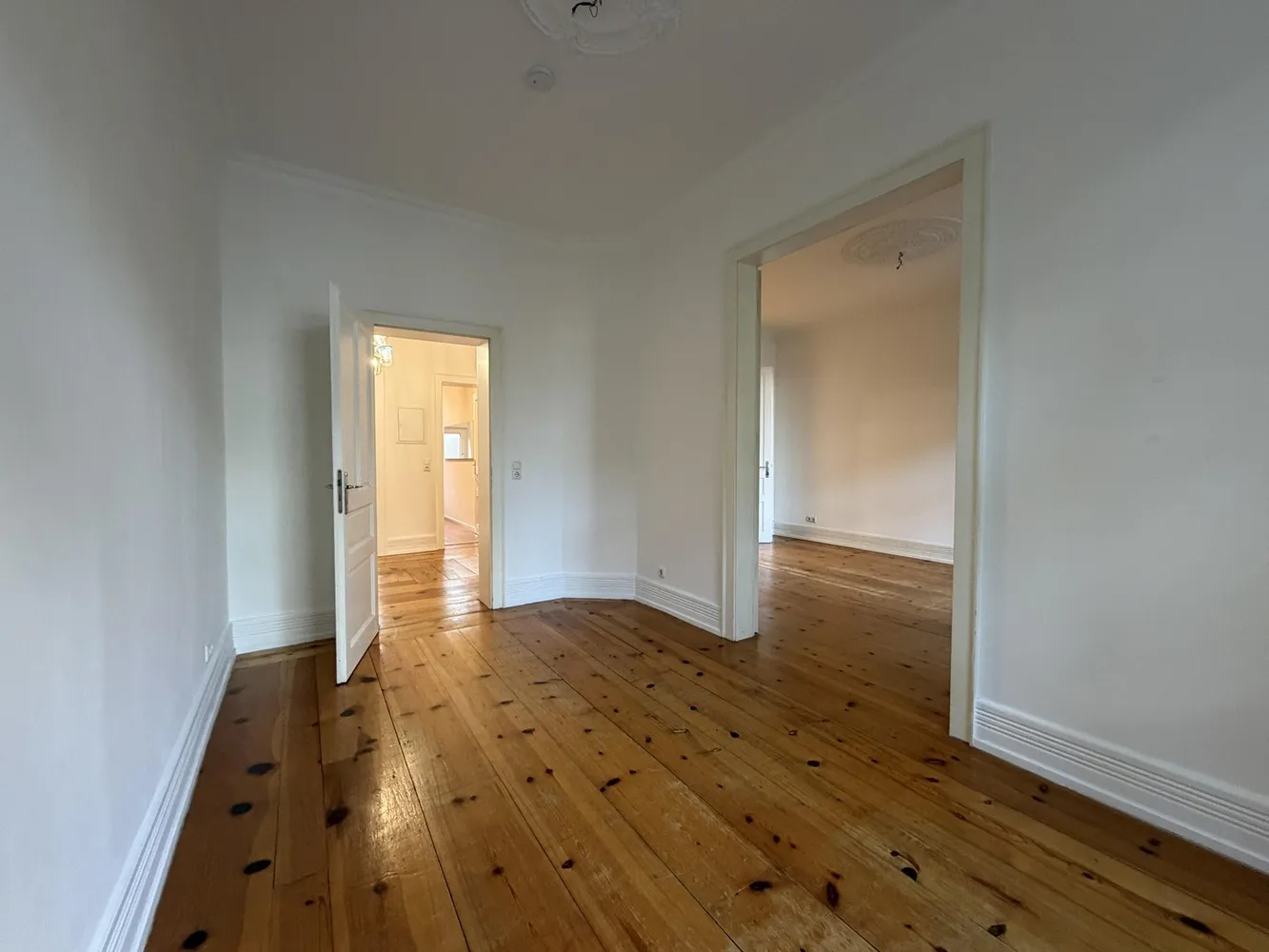 3 Zimmer Wohnung mit 101 m² in Frankfurt am Main – Bild 7