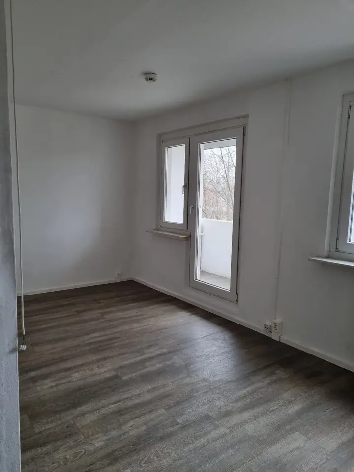 4 Zimmer Wohnung mit 65 m² in Halle (Saale) – Bild 1