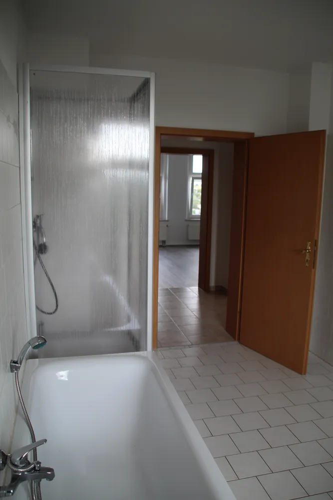 4 Zimmer Wohnung mit 99 m² in Plauen – Bild 5